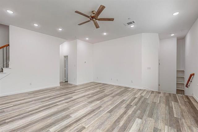 Foto del edificio - 336 Buck Ridge Dr