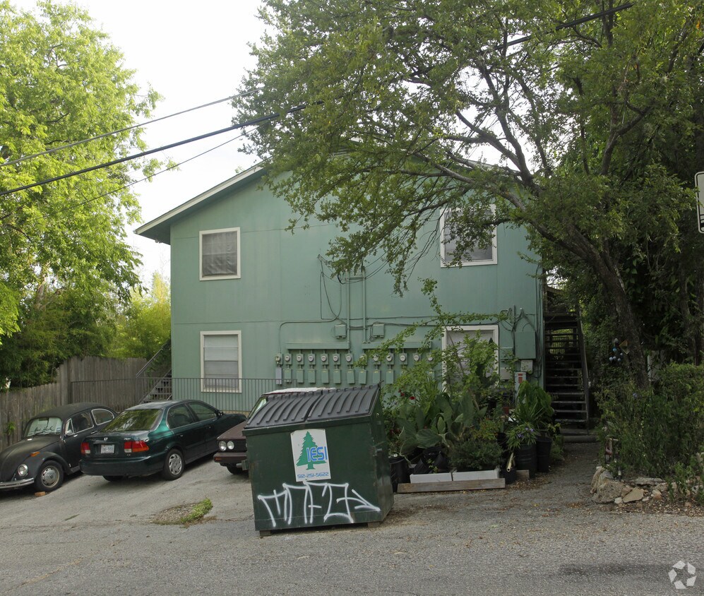 Foto del edificio - West 9th Street Apartments