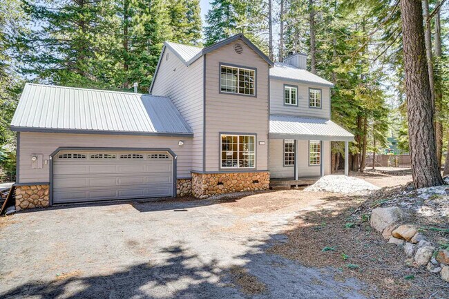 Building Photo - 14474 Northwoods Blvd