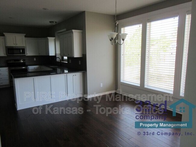 Building Photo - 9548 Roundtree St