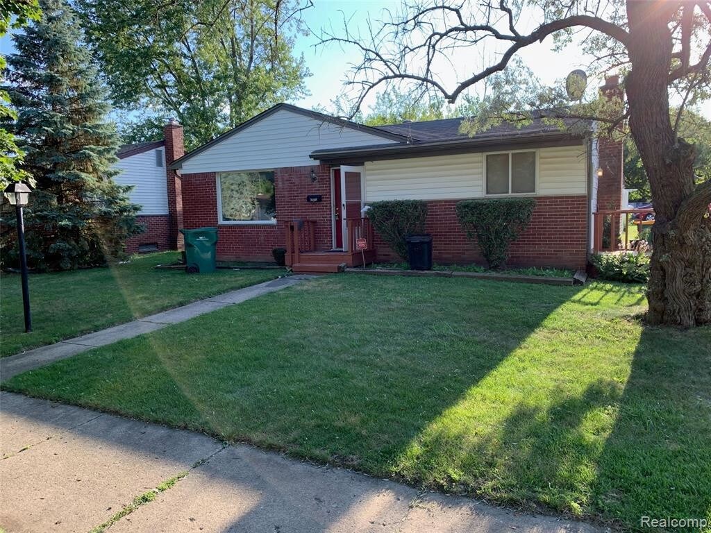 Primary Photo - 16208 Brandt St