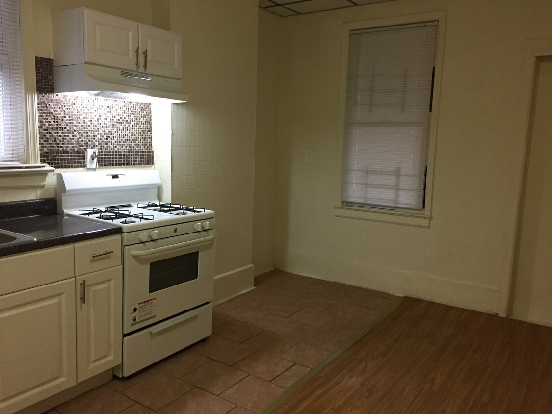 107 Elizabeth Ave, Newark, NJ 07108 Apartments in Newark, NJ