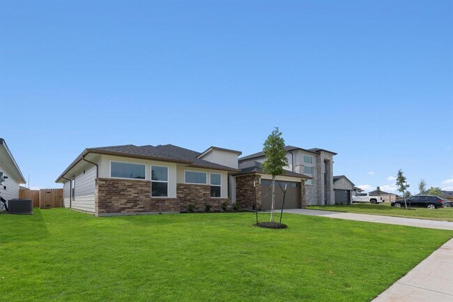 Building Photo - 1723 Maclane Ct