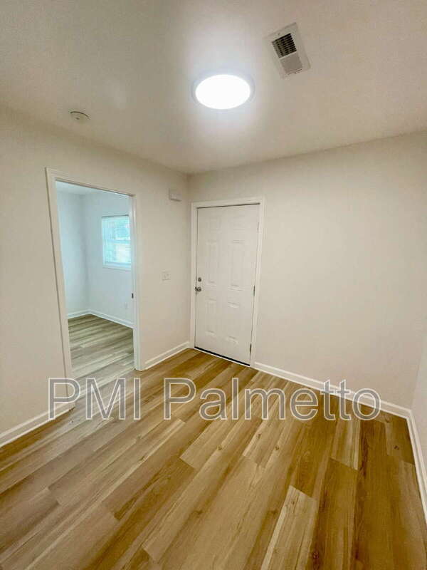 Foto del edificio - 2282 Old Camden Rd