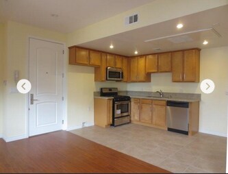 Foto del edificio - 14826 Vanowen St