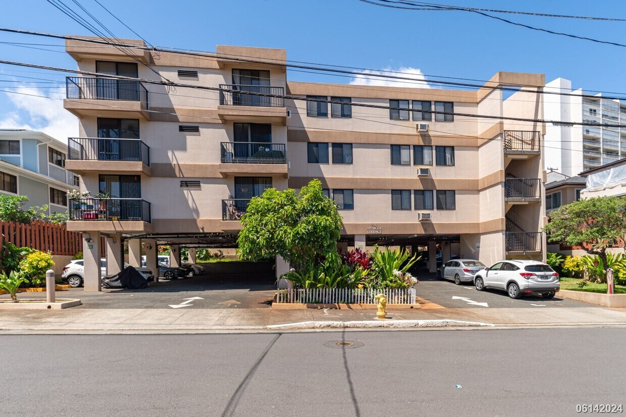 Primary Photo - $1950 - 2BD/1BA/1 Assigned Stall Condo in ...