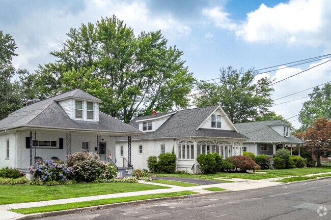 Most Audubon homes are generally close together and feature about 2,000 square feet.