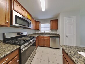 Building Photo - 1003 Marigold Rd