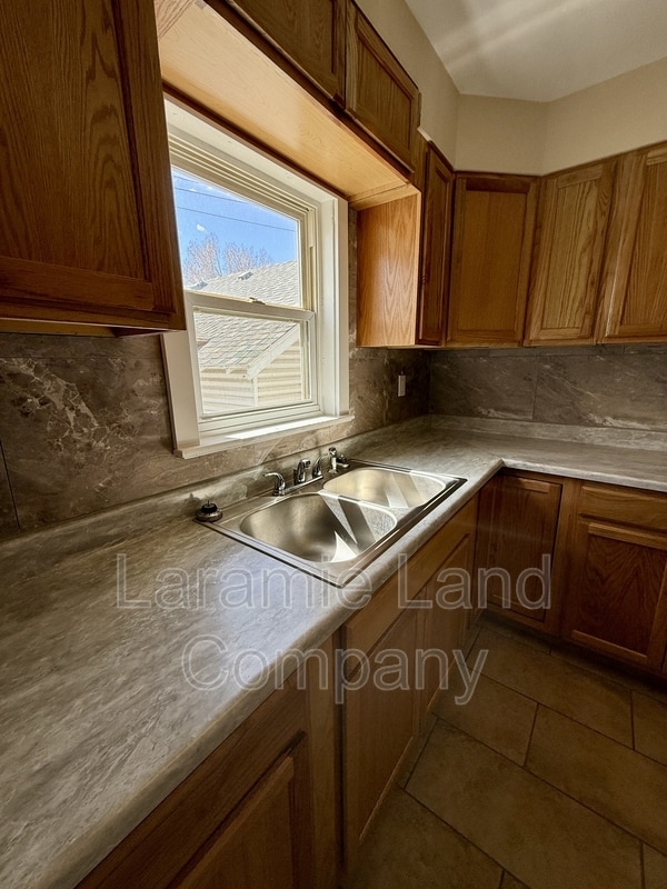 Foto del edificio - 658 N 10th St