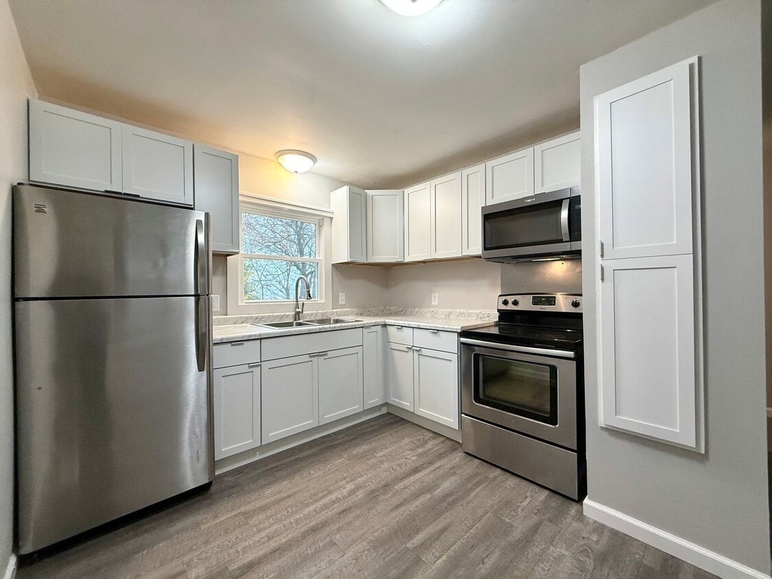 Primary Photo - Pennoyer 1703/1705