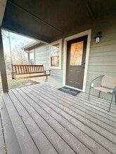 Building Photo - 520 Leisure Ln