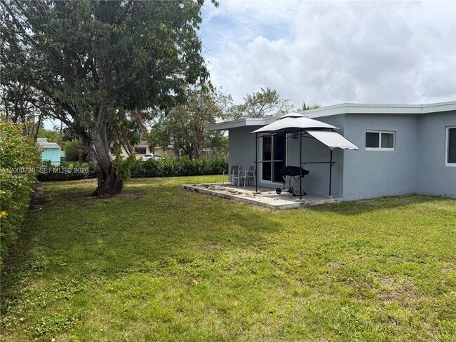 Building Photo - 20111 Gulfstream Rd