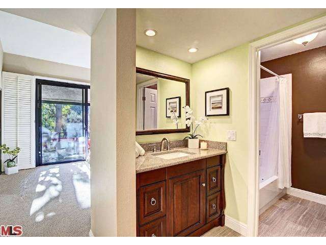 Foto del edificio - 8711 Falmouth Ave