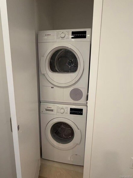 Foto del edificio - 33-71 Prince Street Unit 6A