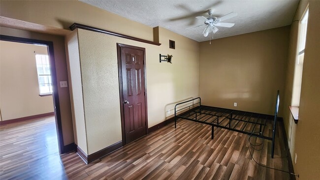 Building Photo - 4102 County Rd 190