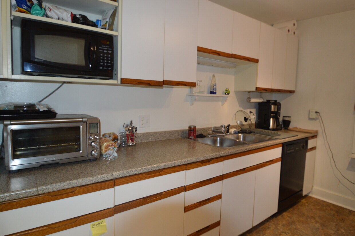 Pros: Spacious kitchen Cons: A bit dated - 9 Narragansett Ave