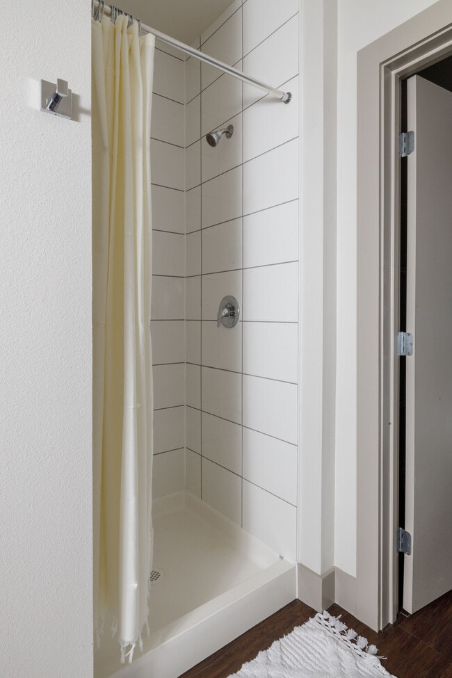 Foto del edificio - NHH Ennis