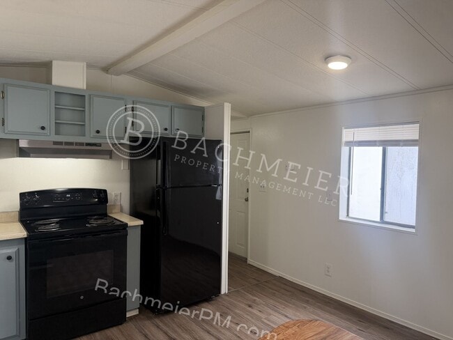 Foto del edificio - 2 Bedroom 2 Bathroom Single Family Home - Centrally Located