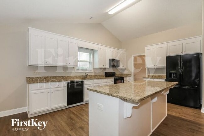 Building Photo - 1043 Blakewood Ct