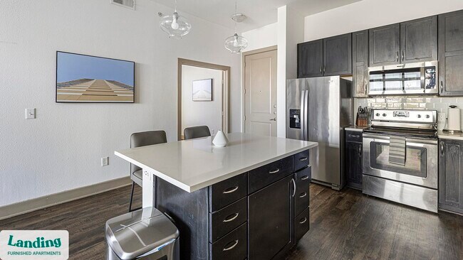 Foto del edificio - 5005 Galleria Dr