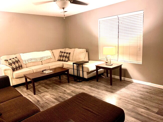 Foto del edificio - 840 Hope St