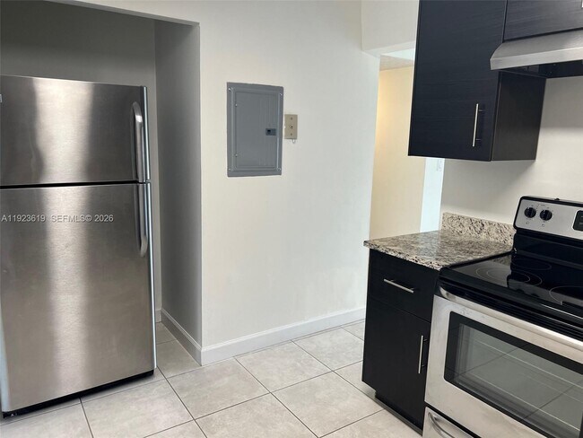 Foto del edificio - 7727 SW 86th St