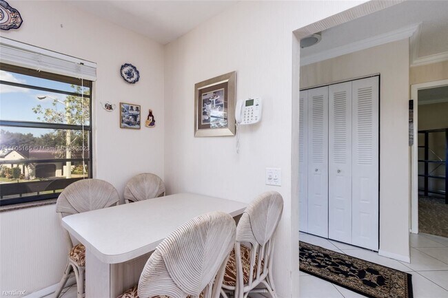 Foto del edificio - 2 br, 2 bath House - 8566 Casa del Lago # H
