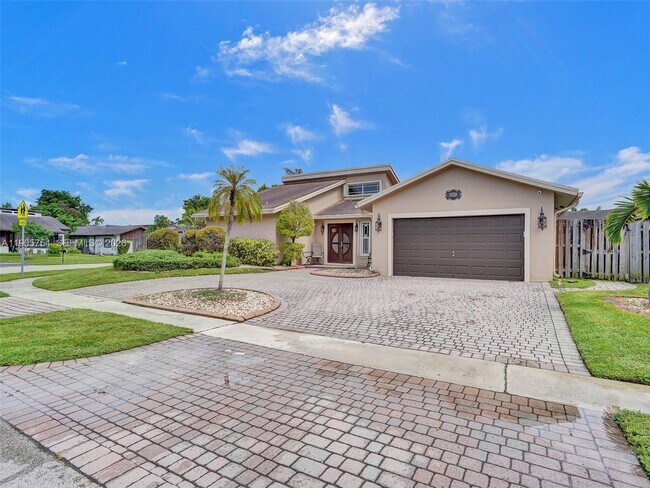 Foto del edificio - 9700 NW 33rd St