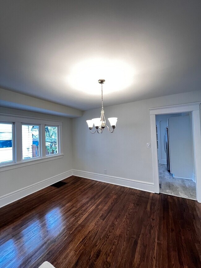 Building Photo - 2610 Knight Ave