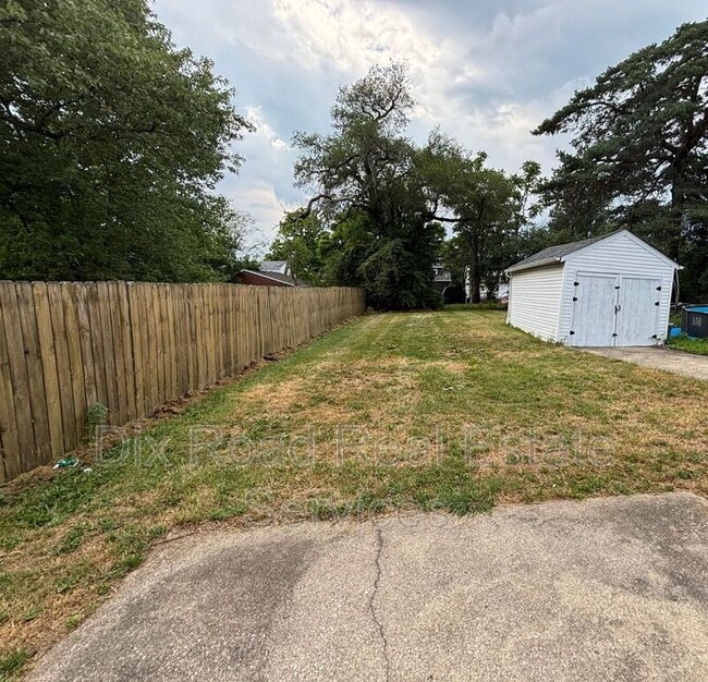 Building Photo - 3265 Buell St