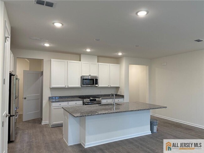 Foto del edificio - 118 Myrtle Rd