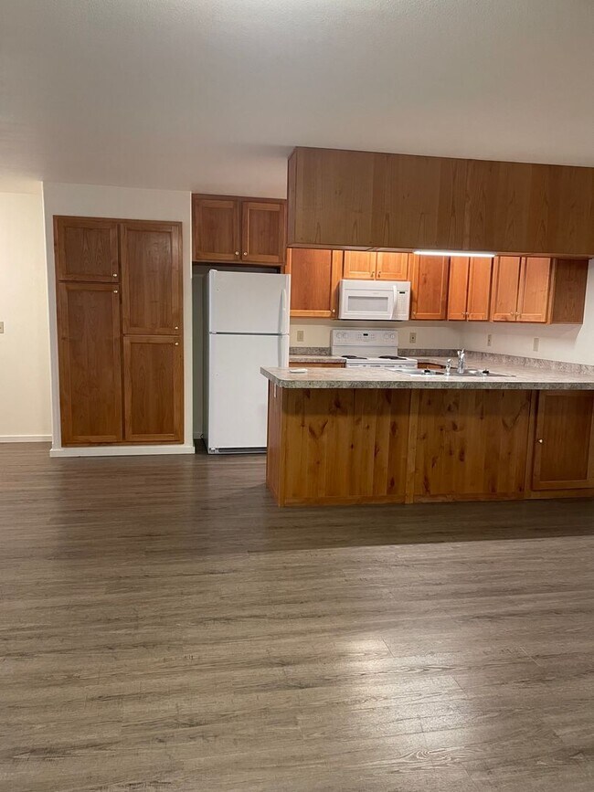 Foto del edificio - 889-893 W. Ash St.
