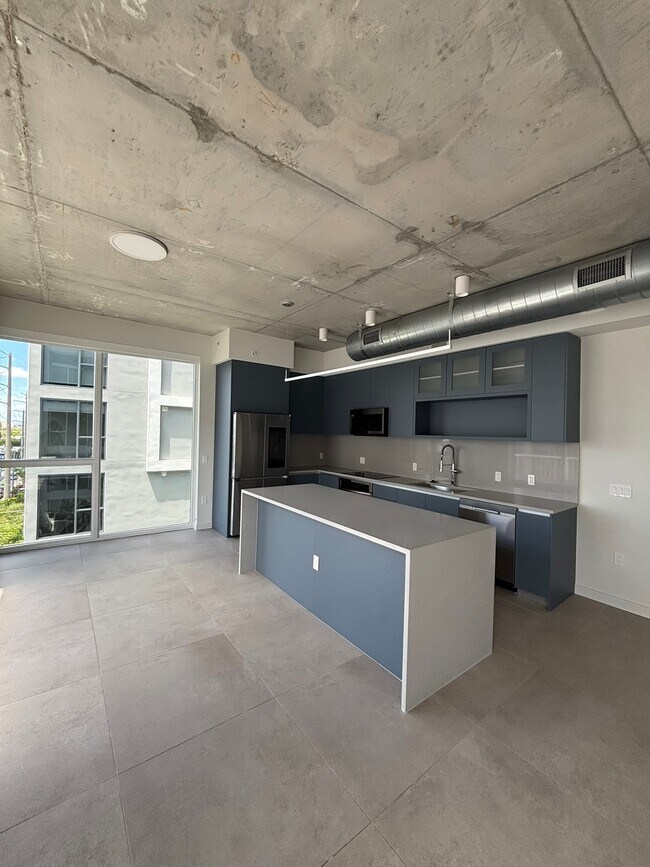 Foto del edificio - 113 NW 24th St