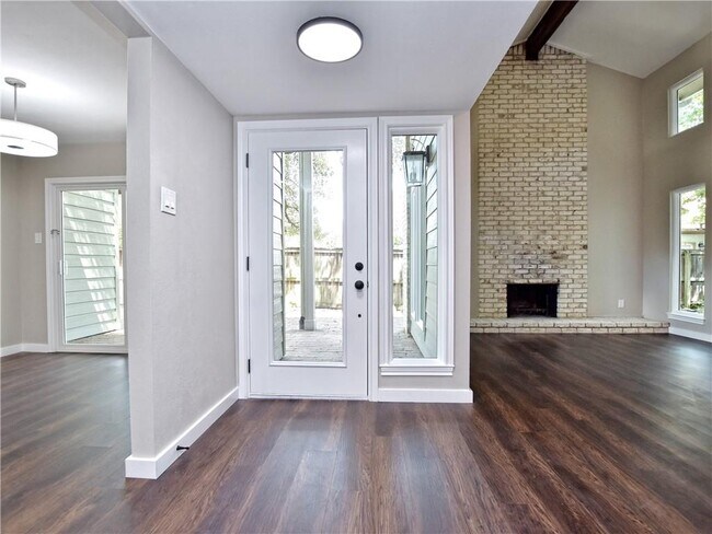 Building Photo - 4111 Ridgeline Dr
