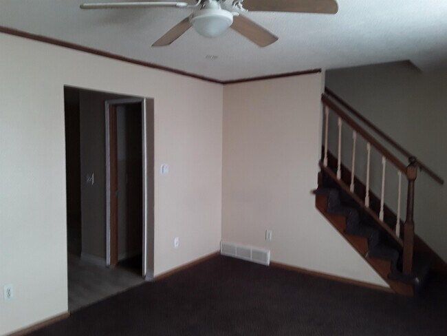 Building Photo - 2131 Franklin Ave