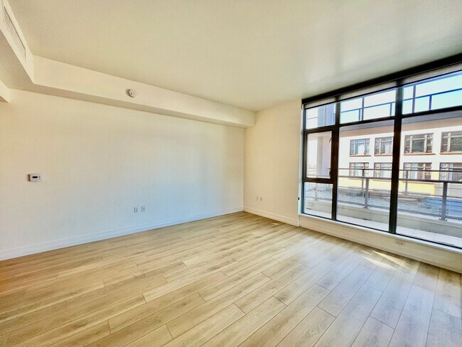 Foto del edificio - Beautiful upgraded condo Downtown w/ Washe...