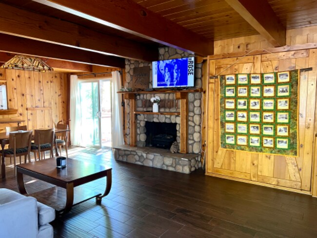 Building Photo - 2541 Idyllwild Dr