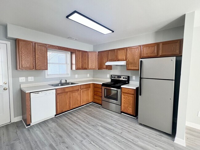 Foto del edificio - 654 Lakeside Ave