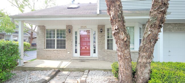 Building Photo - 3525 Princeton Ave