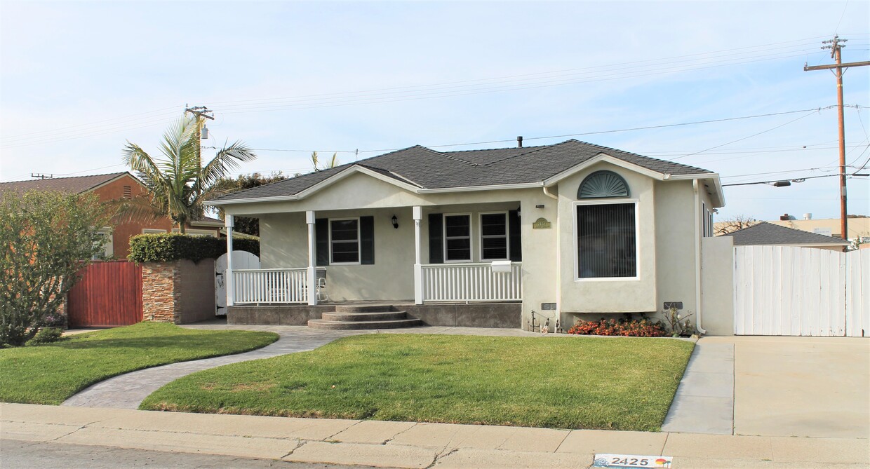 Primary Photo - 2425 Sebald Ave