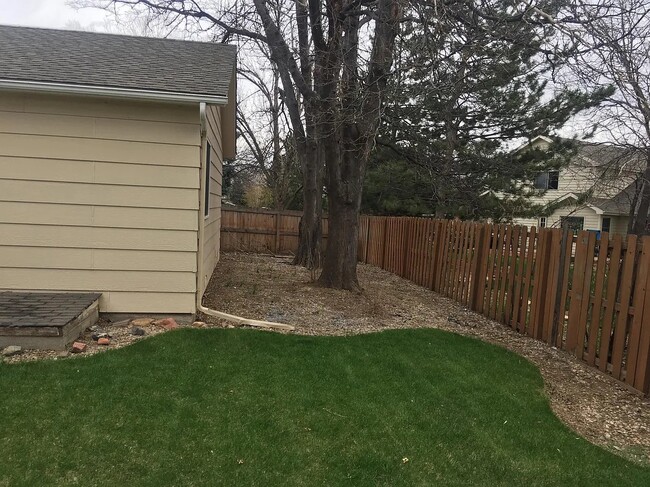 Foto del edificio - 862 Charter Oak Ct
