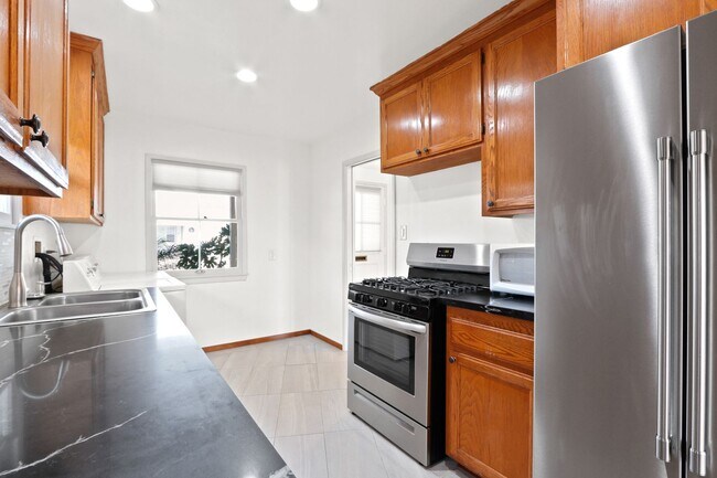 Foto del edificio - CA Bungalow in the heart of Torrance