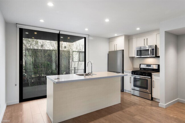 Foto del edificio - 2 br, 2.5 bath Condo - 3017 Ocean Avenue