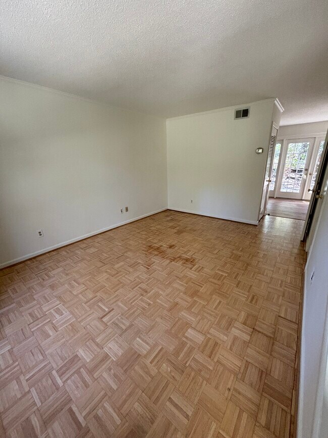Foyer View - 3906 Overbrook Dr