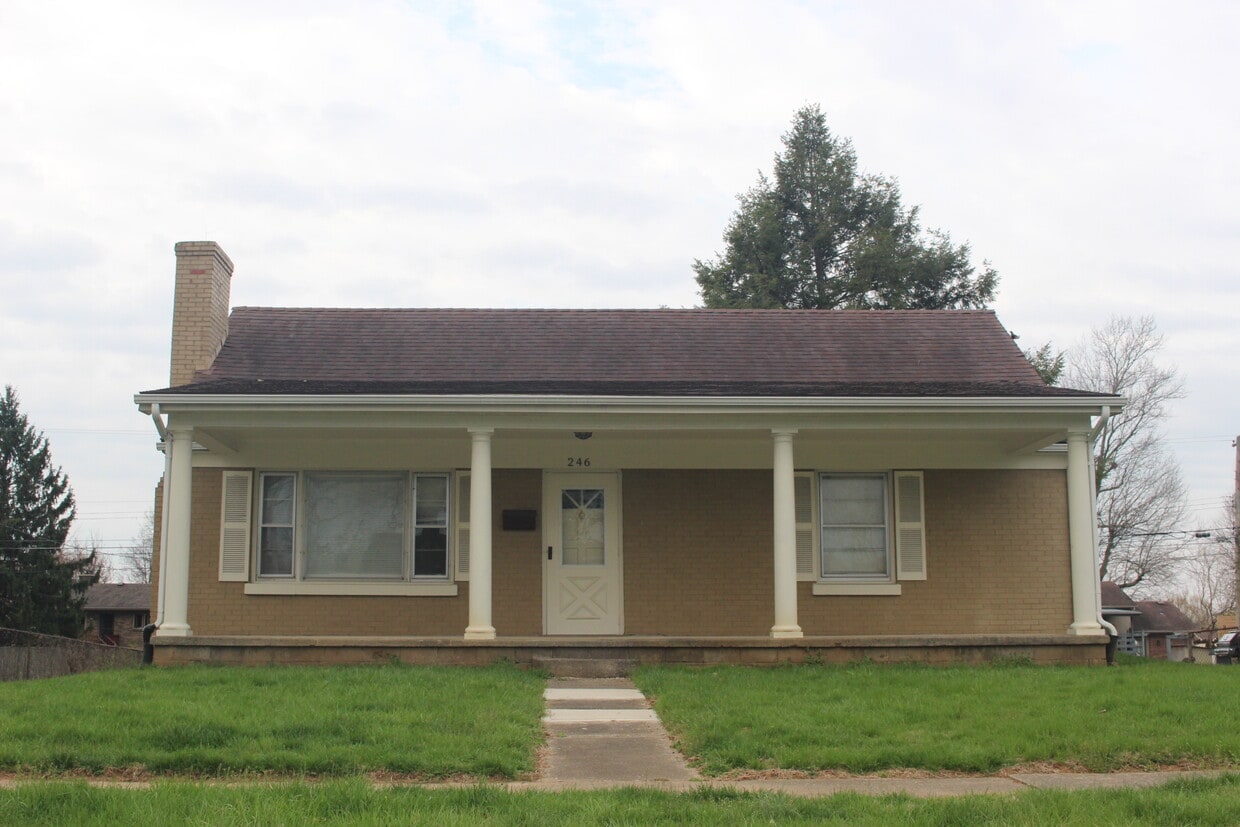 Photo - 246 Hill N Dale Rd (Lexington, KY)