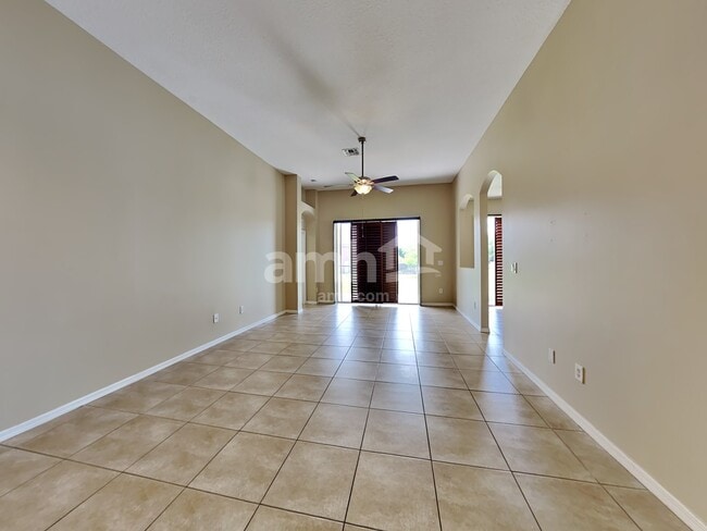 Foto del edificio - 9573 SW Flowermound Cir