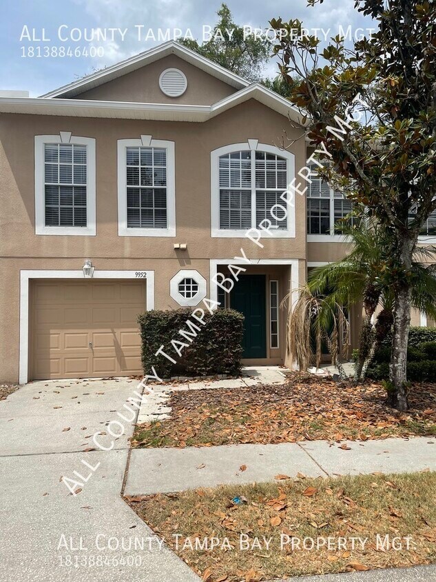 Primary Photo - Fantastic 3/2.5 great location Townhouse!
