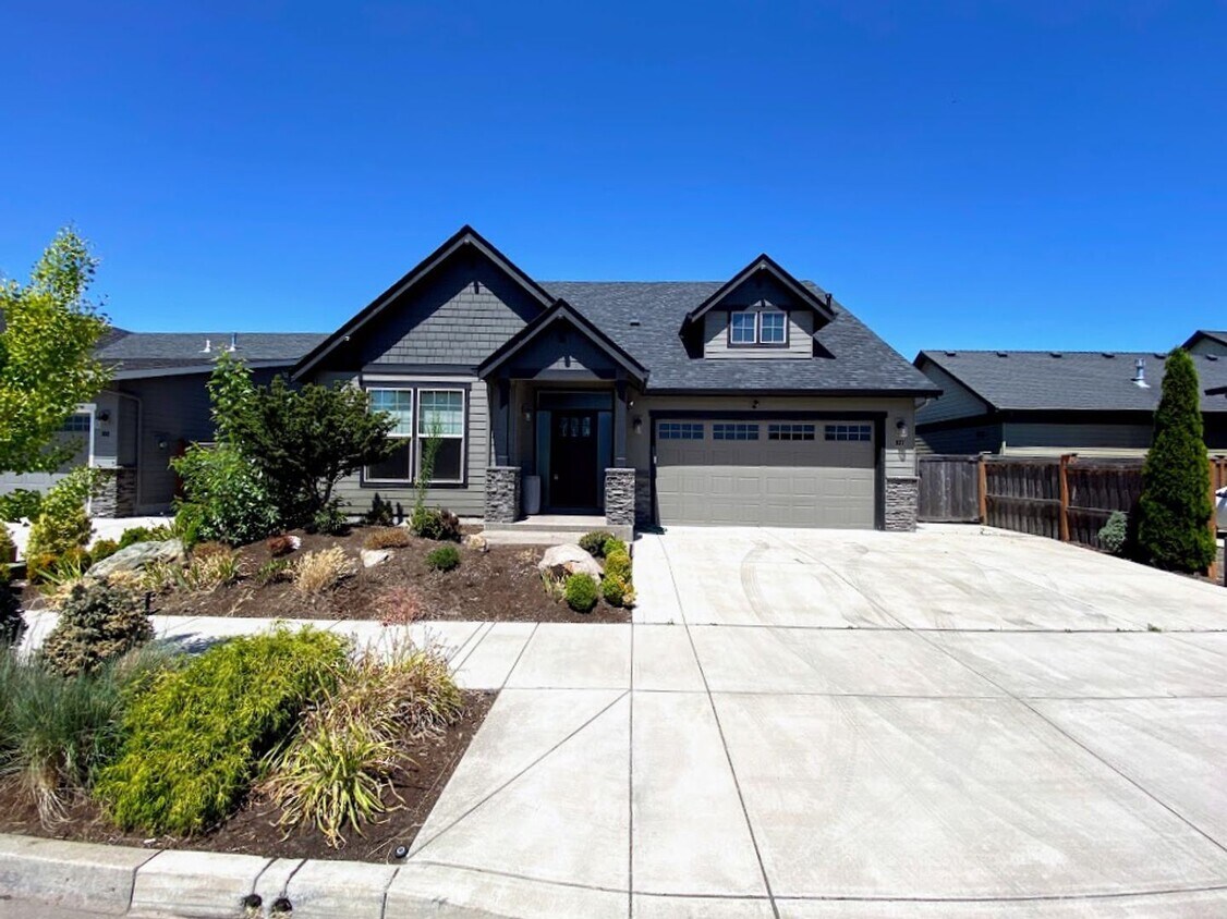 Primary Photo - 3 br, 2.5 bath House - 937 Lorella Ave
