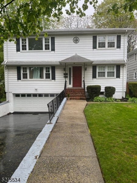 Primary Photo - 549 Broughton Ave