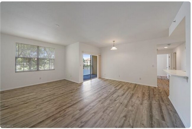 Open-concept living and dining - 4690 Saint Croix Ln